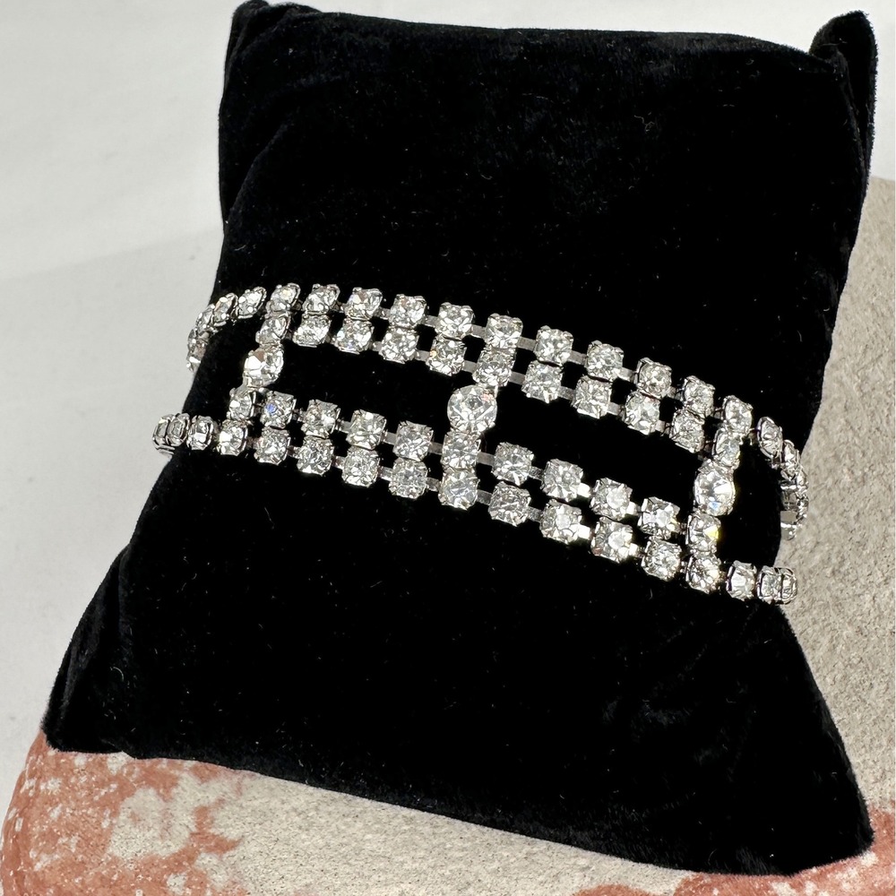 Vintage Rhinestone Bracelet Pristine‎ 7" Sparkly Silver Tone Rectangle Panel